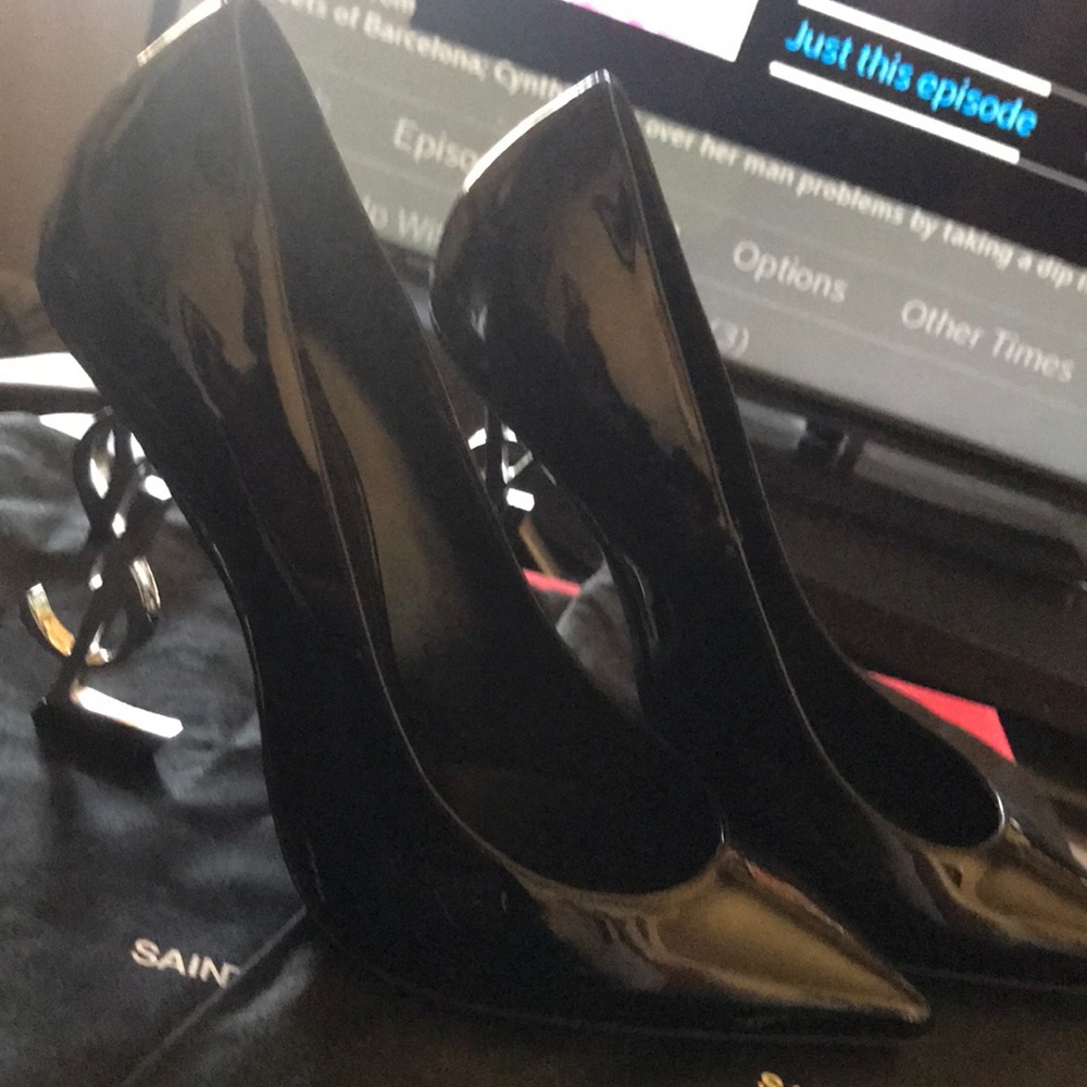 ❌SOLD❌Authentic Yves Saint Laurent Pumps New Sz 38